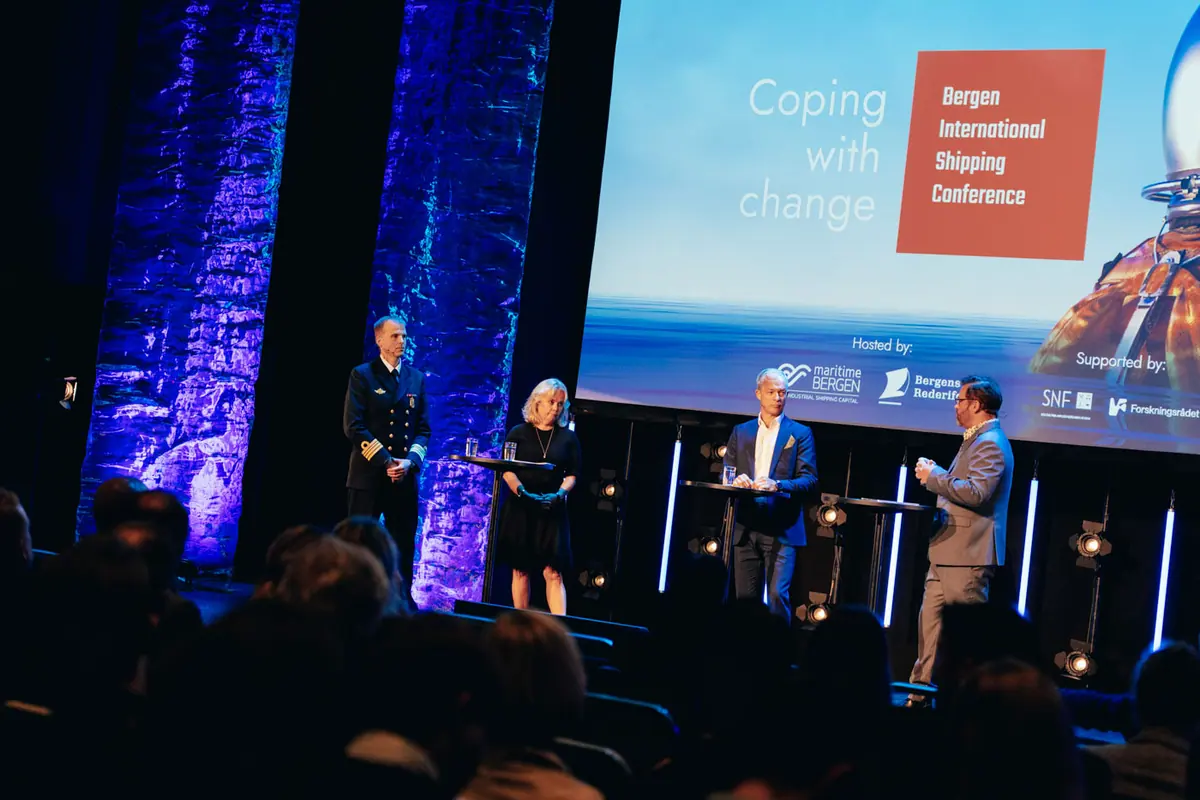 Panel on stage at Bergen International Shipping Conference «Coping with change»