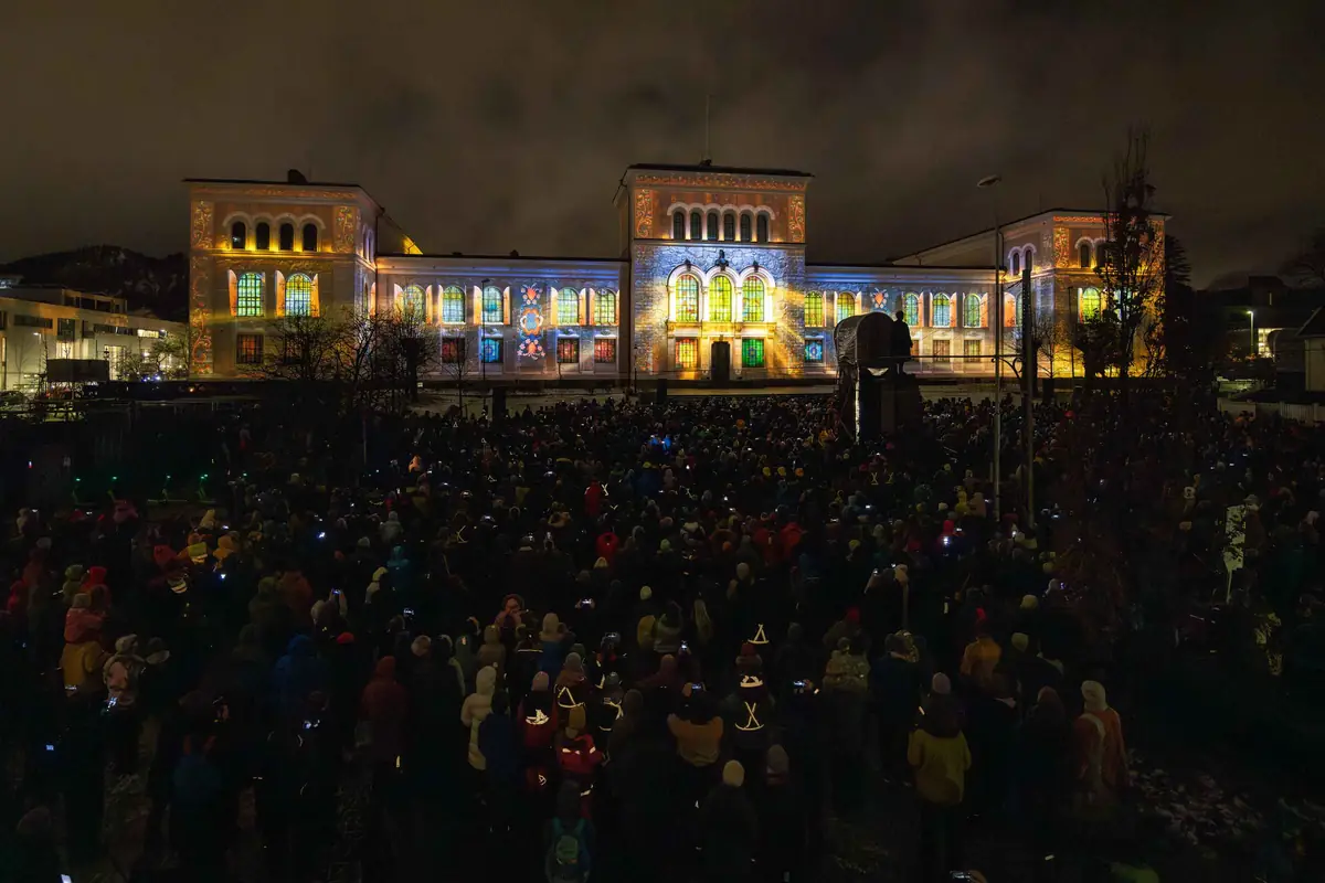 The University Museum of Bergen lit up with projections before thousands of spectators